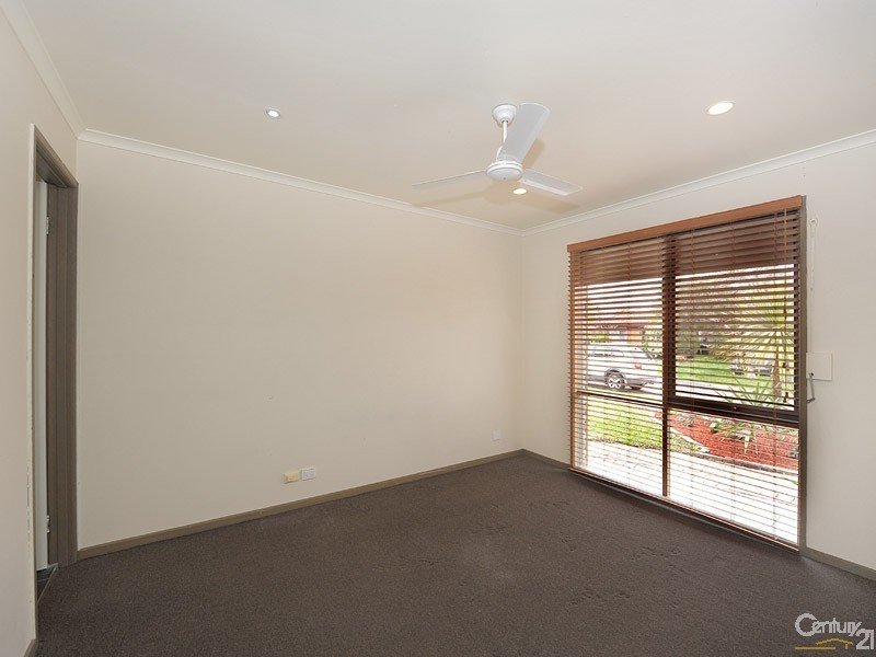 9 Hindmarsh Court, Cranbourne North VIC 3977