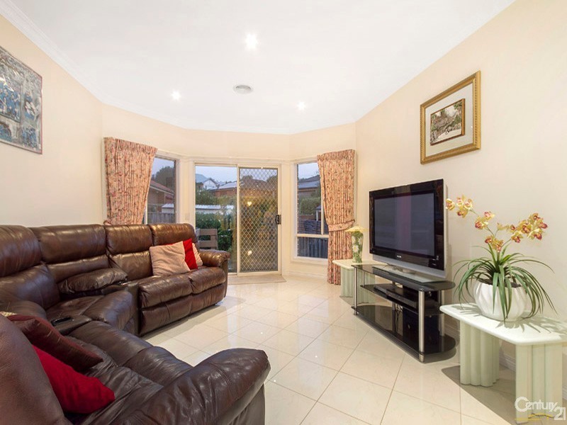 19 Ellesse Way, Berwick VIC 3806