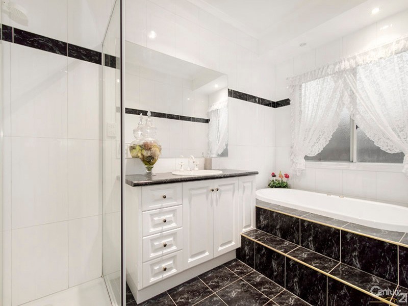 19 Ellesse Way, Berwick VIC 3806