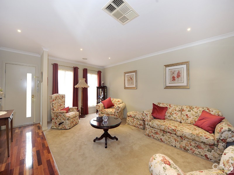 7 Monarch Road, Berwick VIC 3806