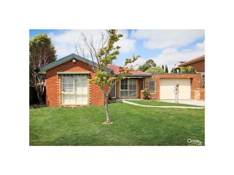 15 Thelma Rise, Hampton Park VIC 3976