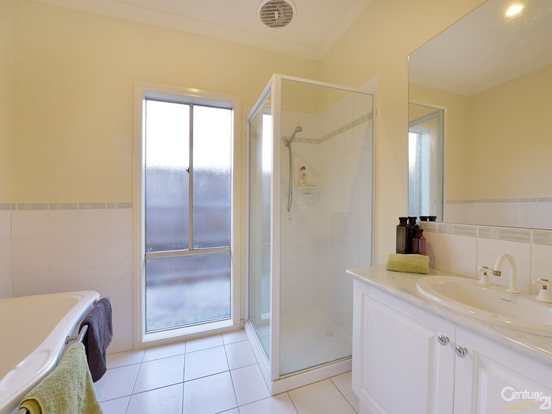 25 Ganaway Drive, Berwick VIC 3806