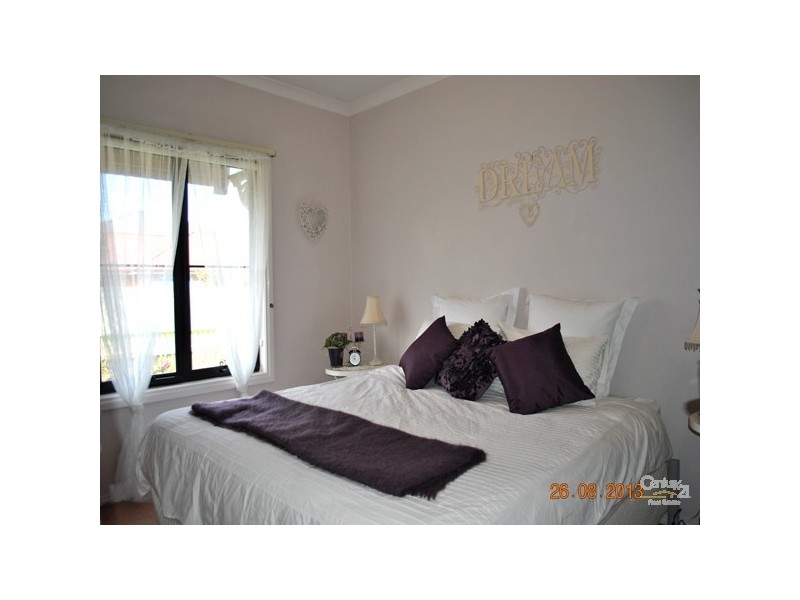 2 The Glen, Pakenham VIC 3810