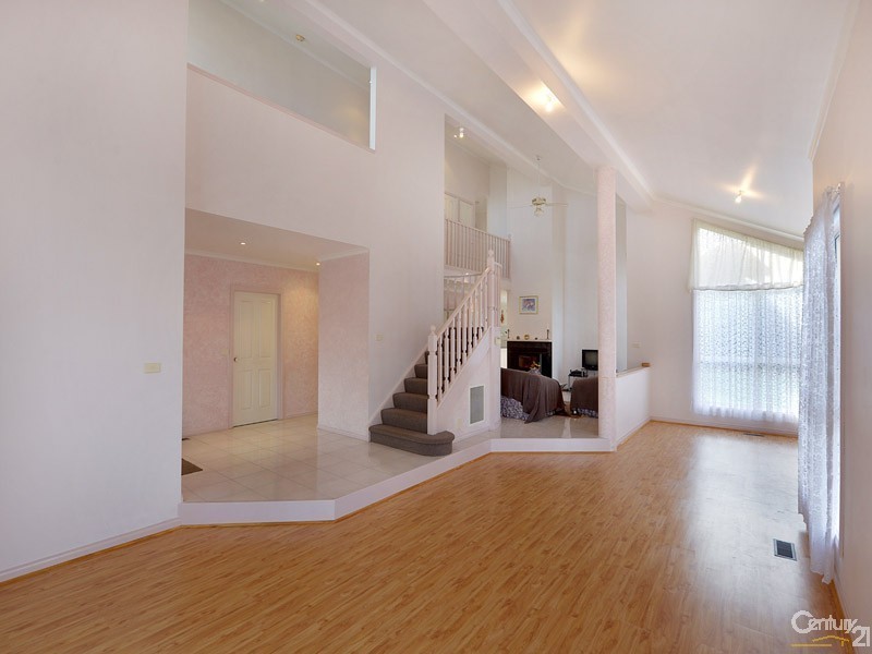 30 George Bass Avenue, Endeavour Hills VIC 3802