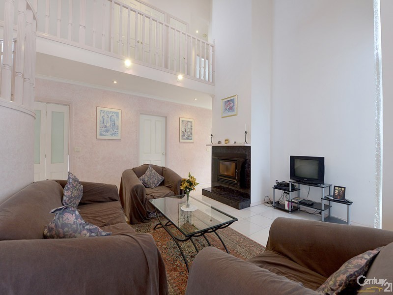 30 George Bass Avenue, Endeavour Hills VIC 3802