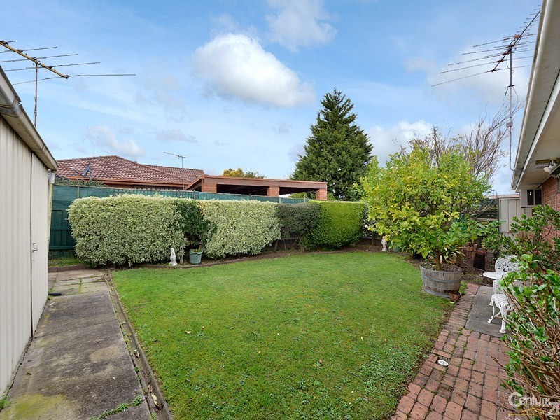 1 Hardy Court, Berwick VIC 3806