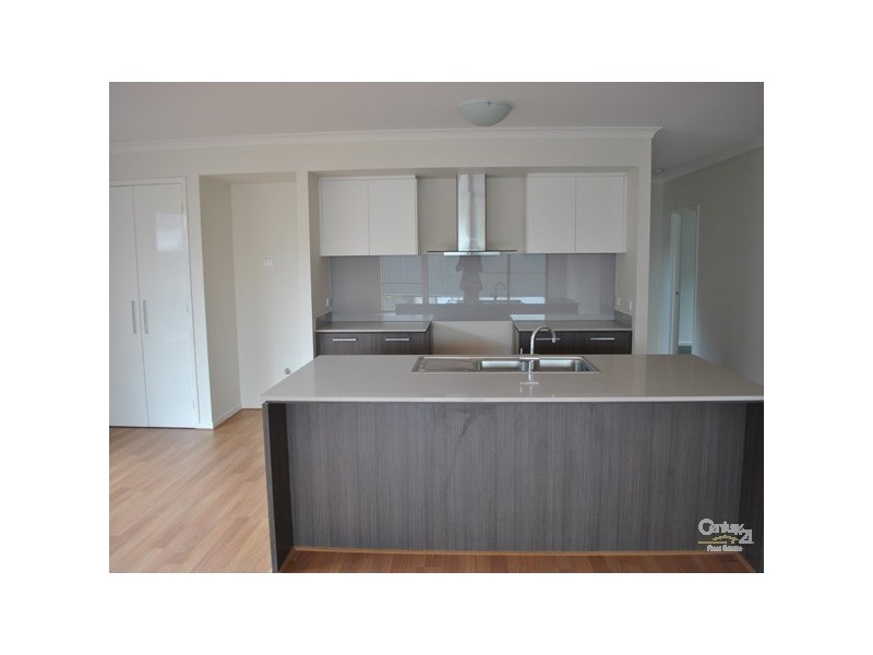 9 Merlin Drive, Cranbourne North VIC 3977