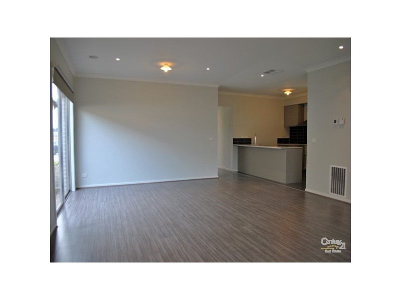 30 Chagall Parade, Clyde North VIC 3978