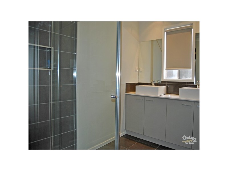 30 Chagall Parade, Clyde North VIC 3978