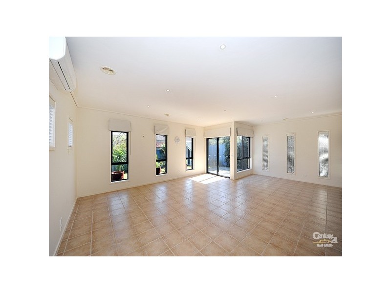 11 Greenhaven Terrace, Berwick VIC 3806