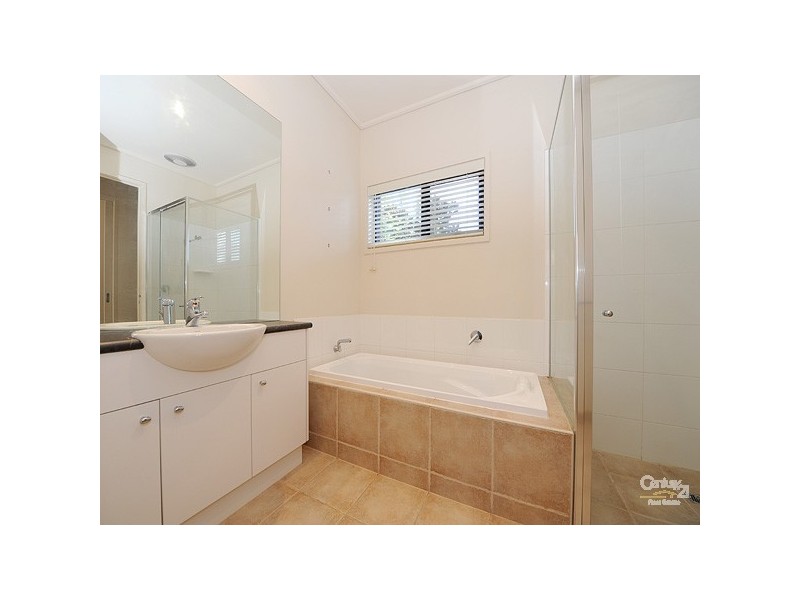 11 Greenhaven Terrace, Berwick VIC 3806