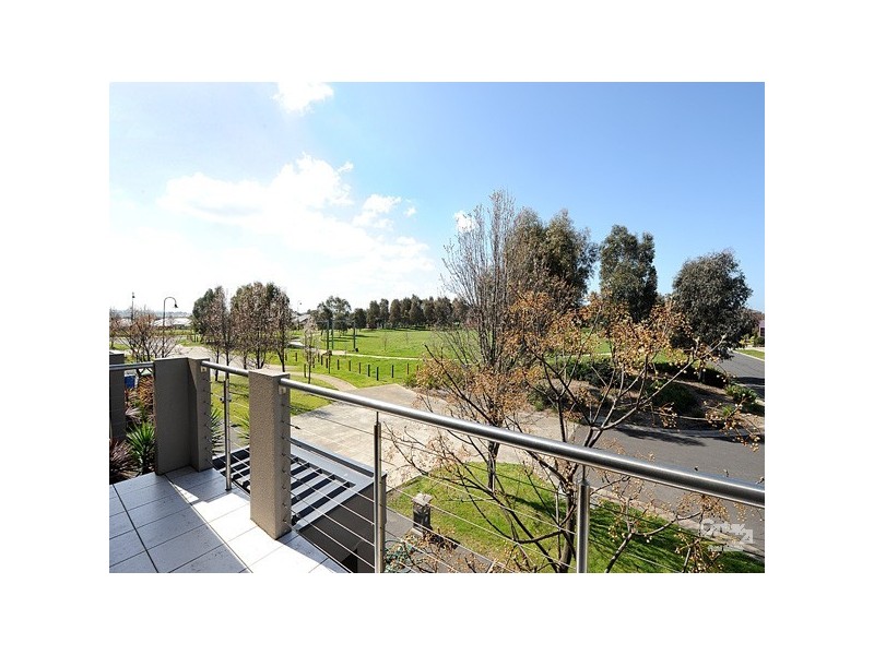 11 Greenhaven Terrace, Berwick VIC 3806