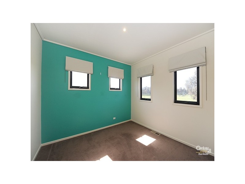11 Greenhaven Terrace, Berwick VIC 3806