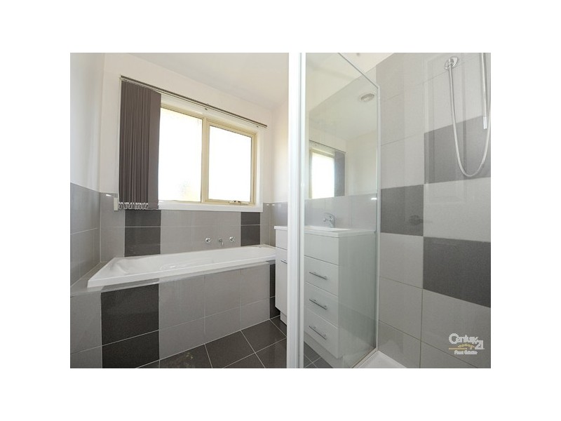 2/54  Boyd Street, Dandenong North VIC 3175