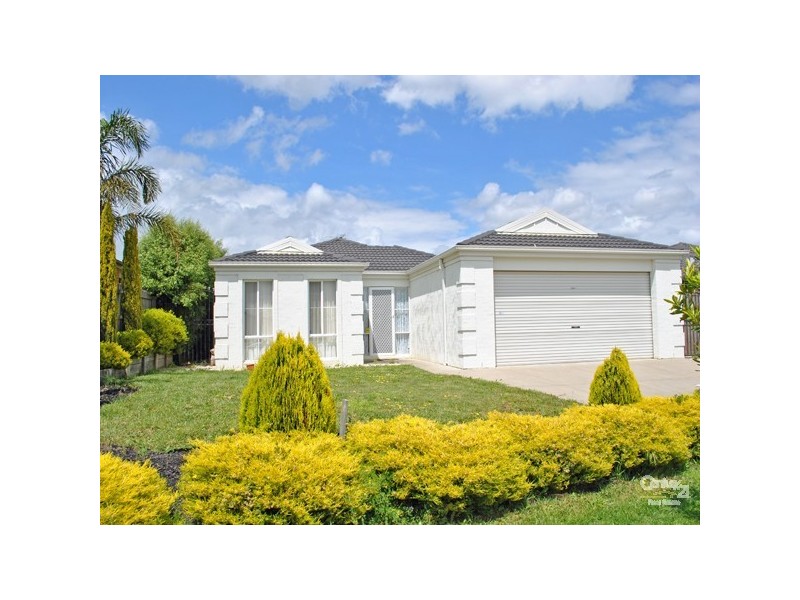 9 Mowbray Court, Berwick VIC 3806