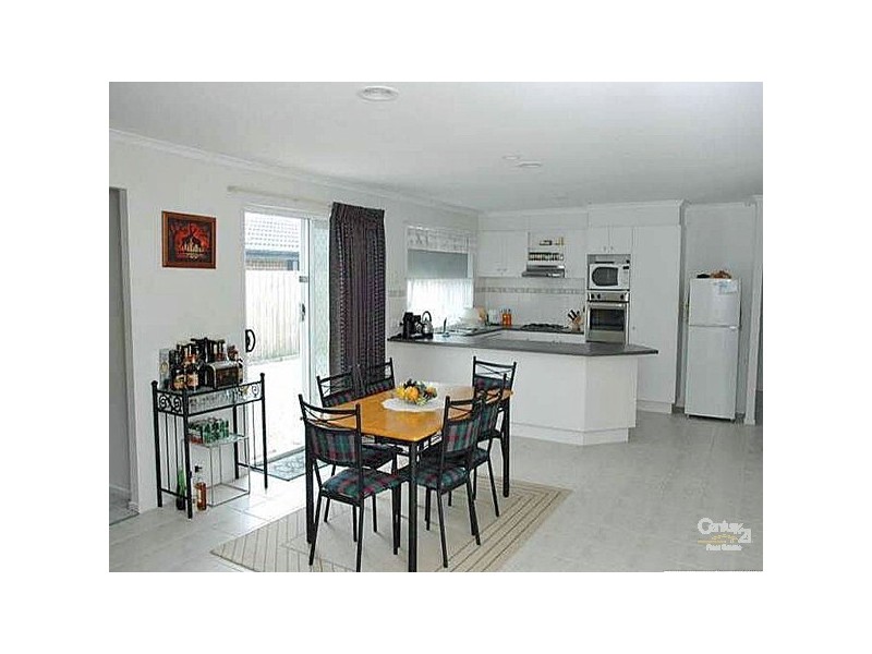 9 Mowbray Court, Berwick VIC 3806