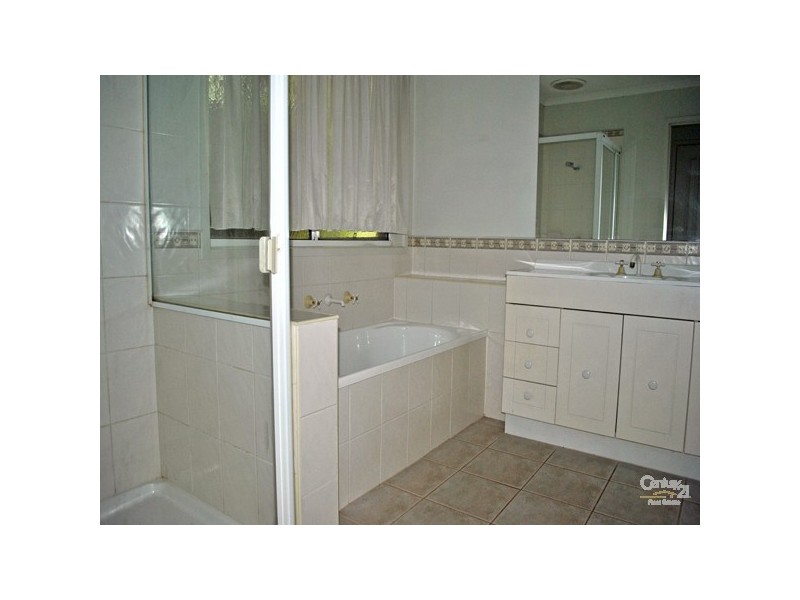 9 Mowbray Court, Berwick VIC 3806