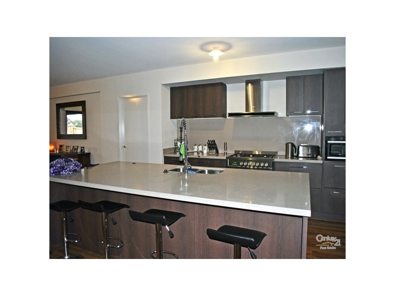 15 Trickett Street, Clyde VIC 3978