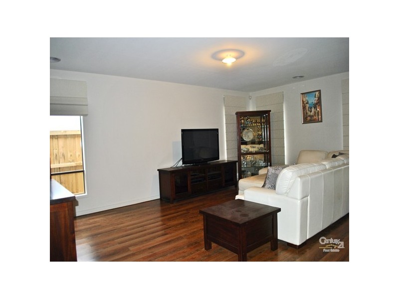 15 Trickett Street, Clyde VIC 3978