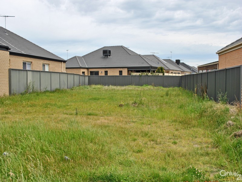 36 Darwin Way, Pakenham VIC 3810