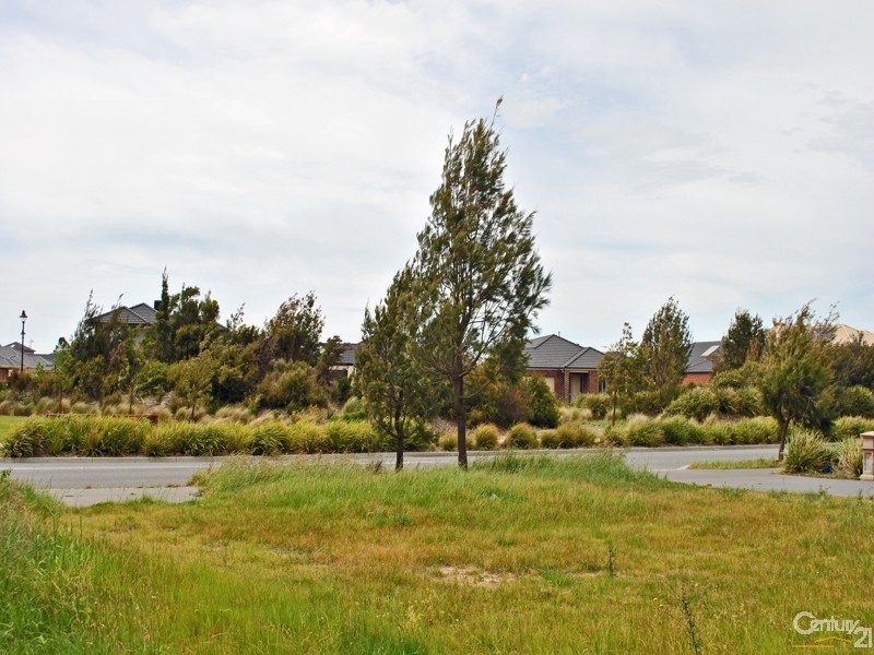 36 Darwin Way, Pakenham VIC 3810