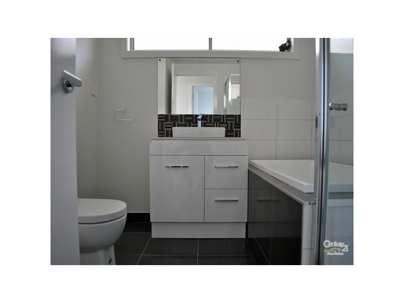 2/29 Chase Boulevard, Berwick VIC 3806