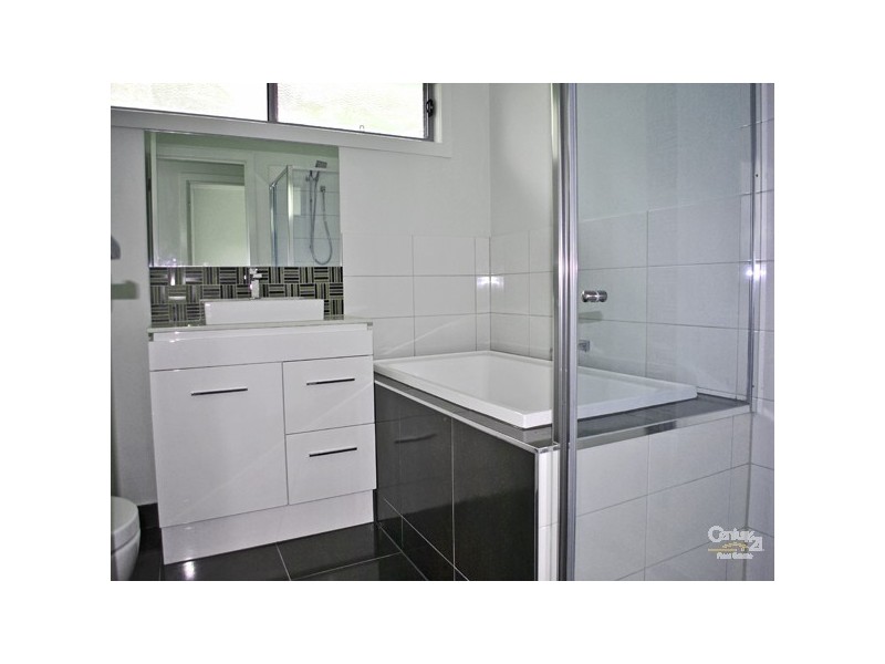 2/29 Chase Boulevard, Berwick VIC 3806