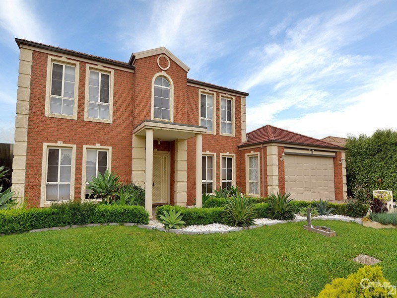 8 Brookville Court, Narre Warren South VIC 3805