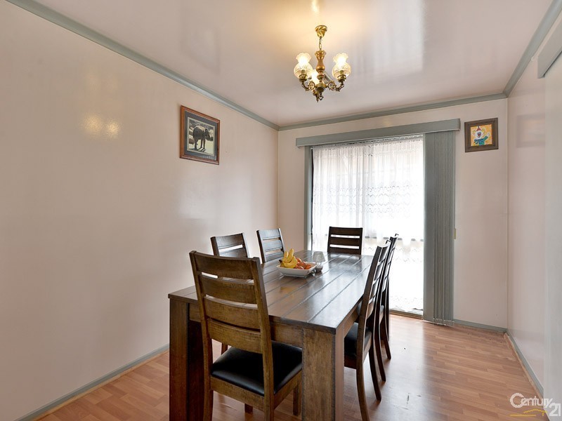 28 Springfield Drive, Narre Warren VIC 3805