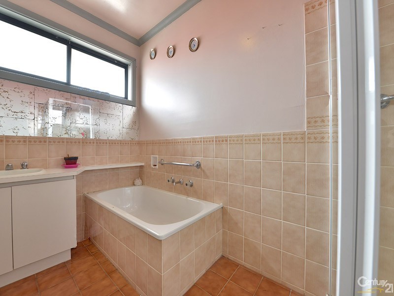 28 Springfield Drive, Narre Warren VIC 3805