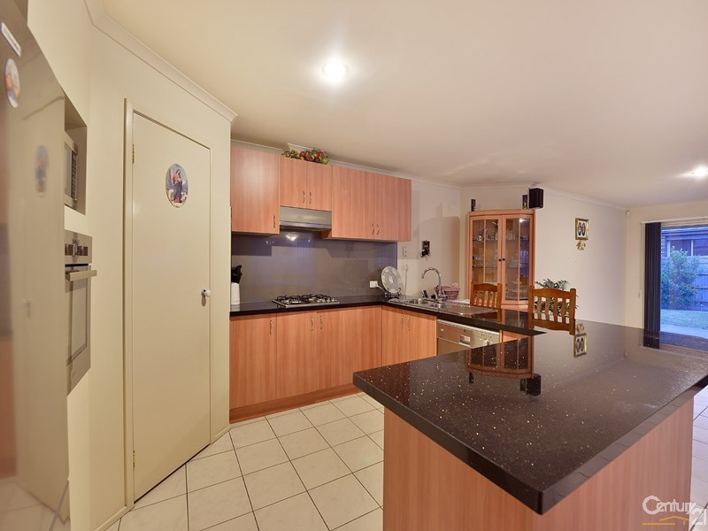 71 Seebeck Drive, Narre Warren South VIC 3805