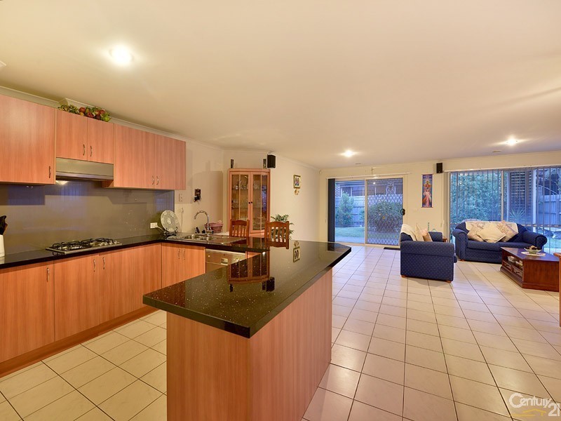 71 Seebeck Drive, Narre Warren South VIC 3805