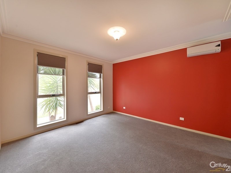 51 Wood Road, Narre Warren South VIC 3805