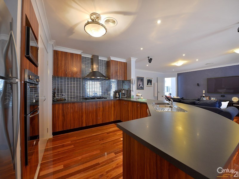 23 Meadowlands Way, Berwick VIC 3806