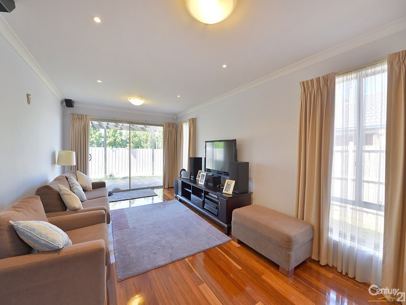 23 Meadowlands Way, Berwick VIC 3806