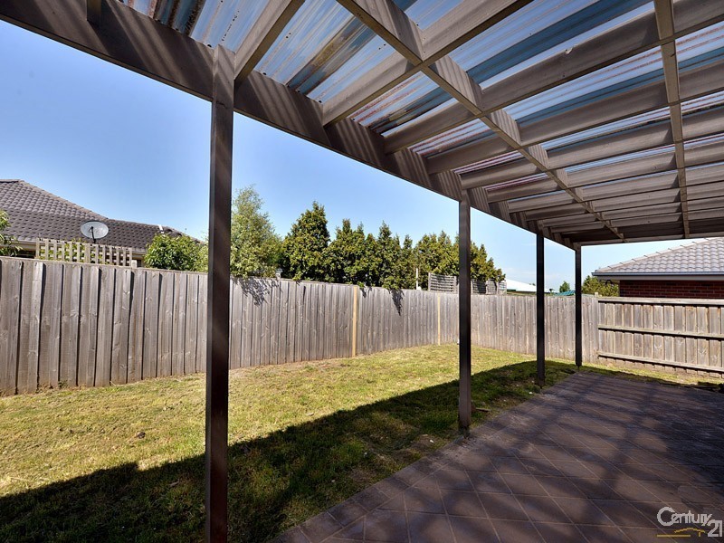 23 Meadowlands Way, Berwick VIC 3806