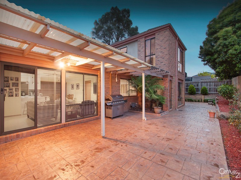 17 Wevlin Close, Endeavour Hills VIC 3802