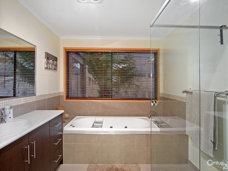 17 Wevlin Close, Endeavour Hills VIC 3802