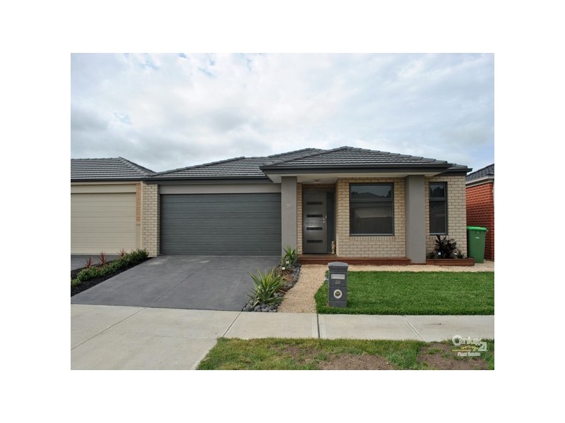 38 Cranbrook Circuit, Officer VIC 3809