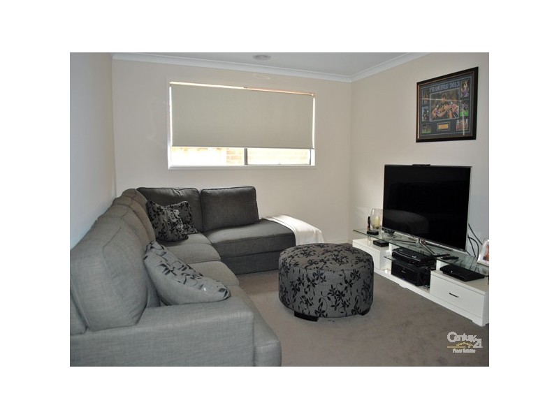 38 Cranbrook Circuit, Officer VIC 3809