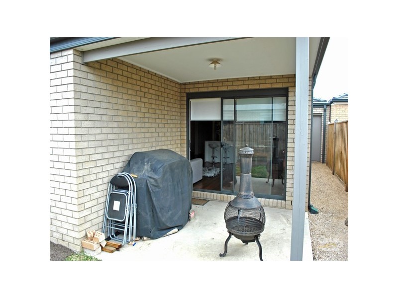 38 Cranbrook Circuit, Officer VIC 3809