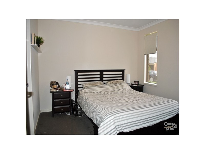 38 Cranbrook Circuit, Officer VIC 3809