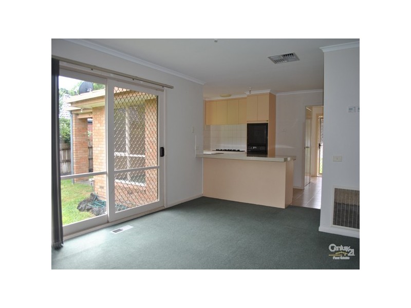 64 St Boswells Avenue, Berwick VIC 3806