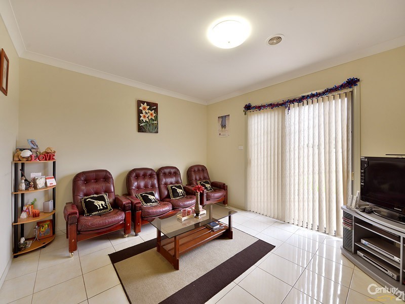 153 Hinrichsen Drive, Hallam VIC 3803