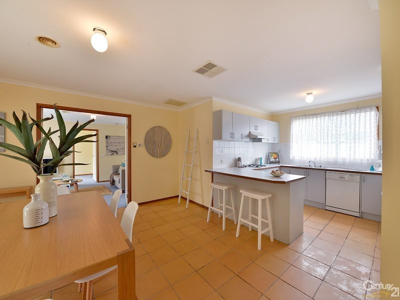 15 Janson Close, Narre Warren South VIC 3805