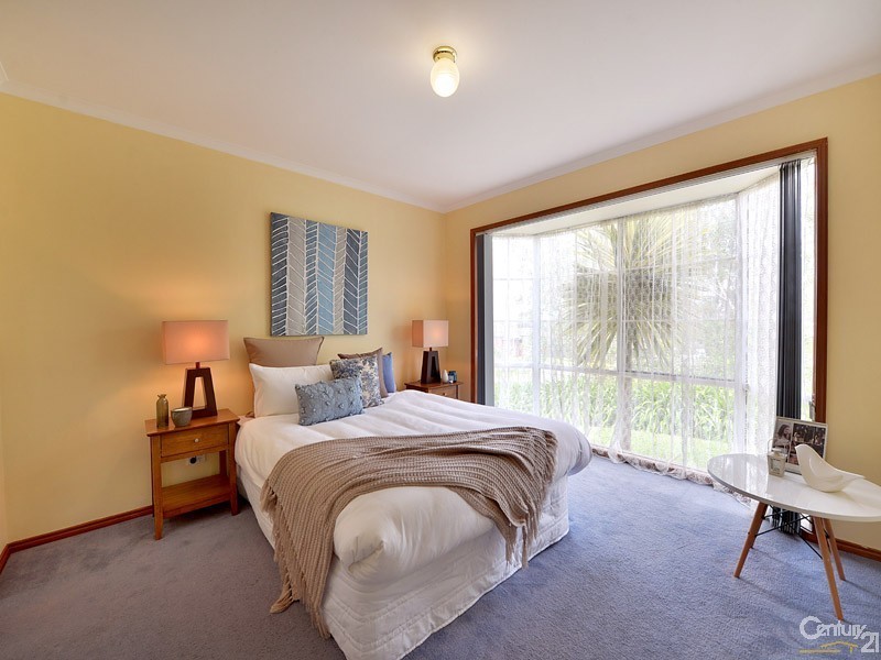 15 Janson Close, Narre Warren South VIC 3805