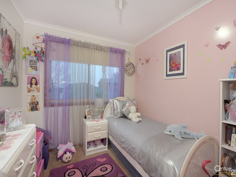 306 James Cook Drive, Endeavour Hills VIC 3802