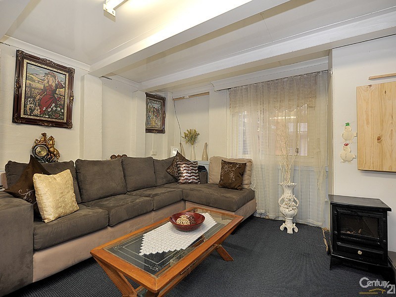 306 James Cook Drive, Endeavour Hills VIC 3802