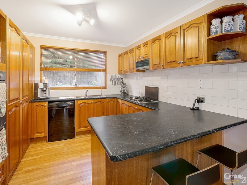 21 Saintly Grove, Berwick VIC 3806