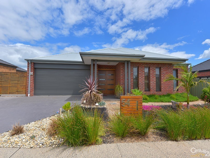 54 Park Orchard Drive, Pakenham VIC 3810